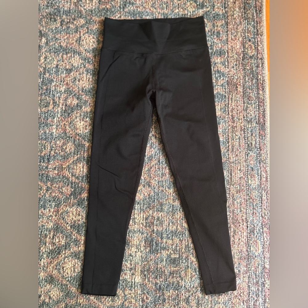 Athleta Women’s Black High-Waisted Ribbed Leggings Size Medium NWOT